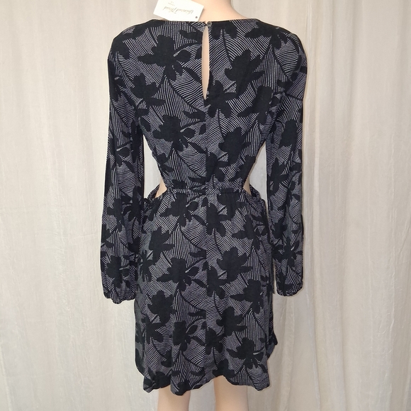 Universal Thread Black and Gray Long Sleeve Dress Women Size M - Picture 7 of 14